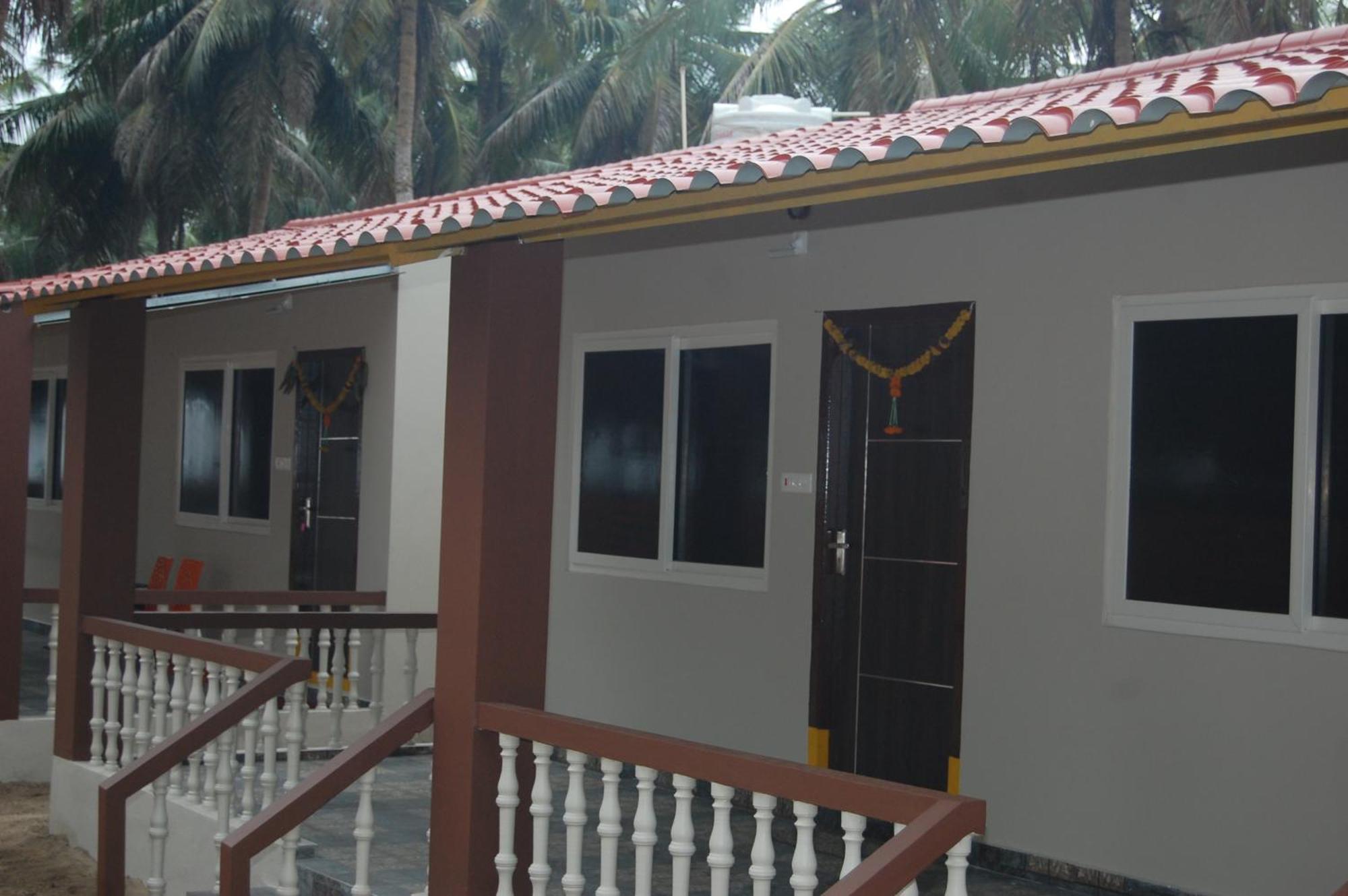 Coastline Beach Resort Perupalem Exteriör bild