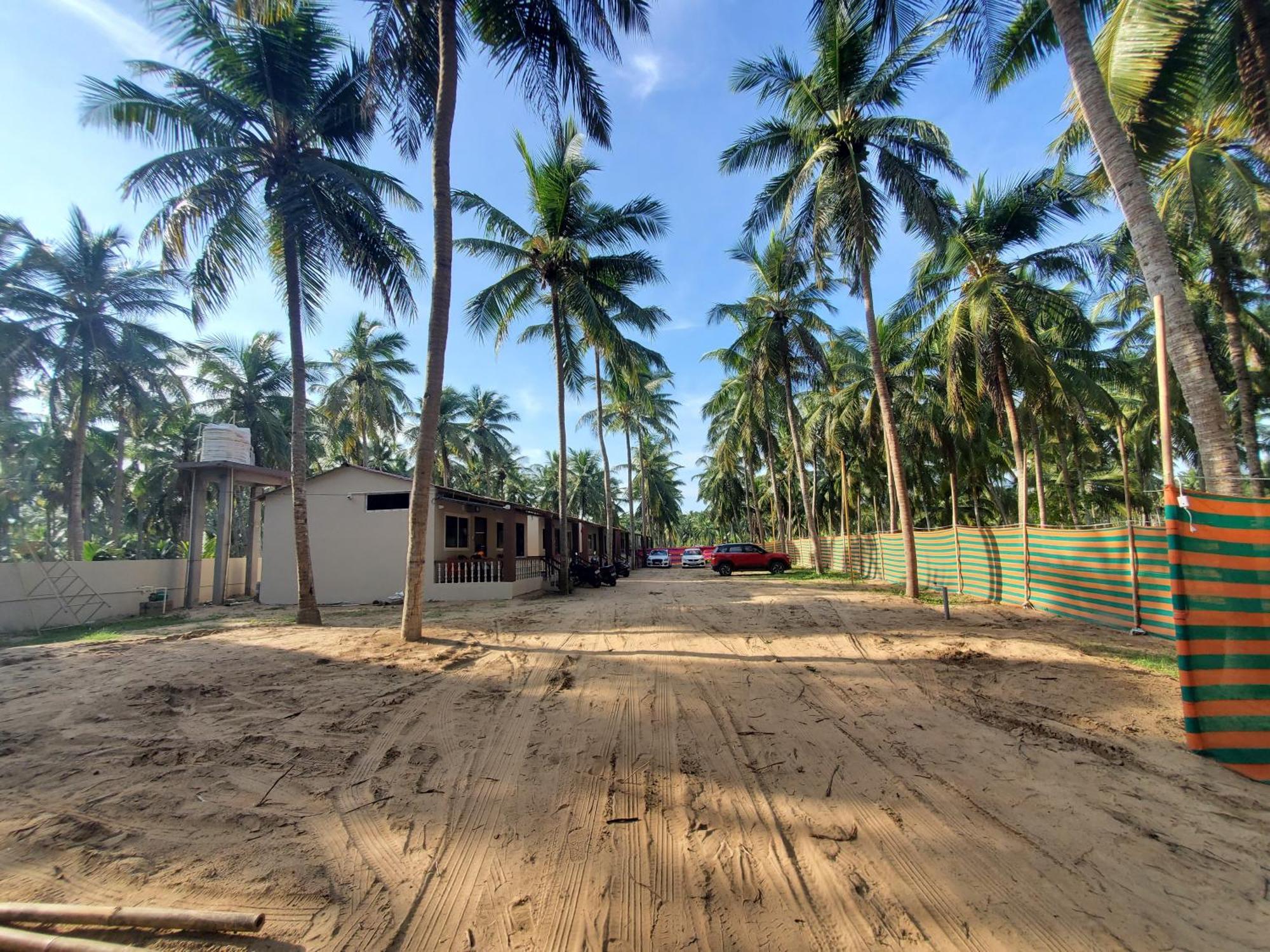 Coastline Beach Resort Perupalem Exteriör bild