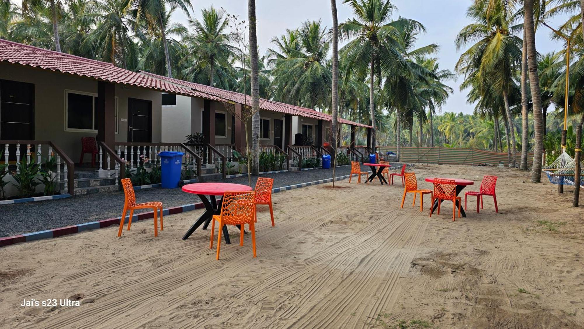 Coastline Beach Resort Perupalem Exteriör bild